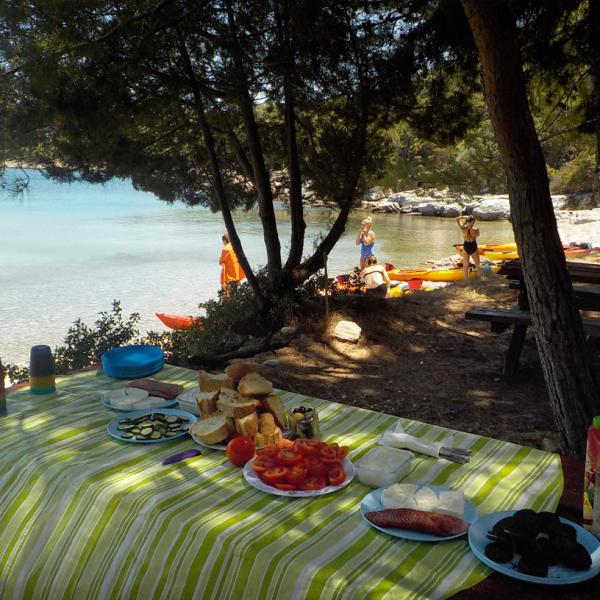 Lunch Sea Kayak Samos